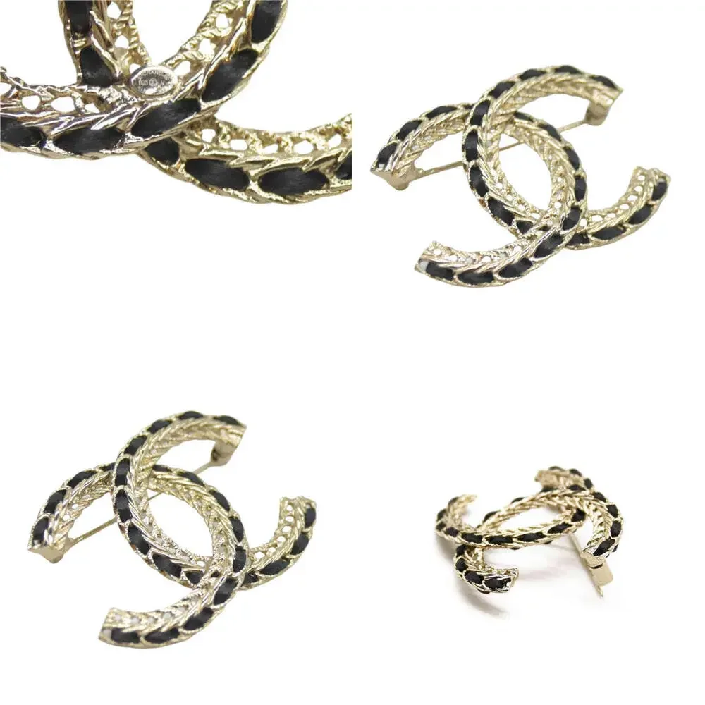CHANEL Lambskin Chain CC Brooch Black Gold